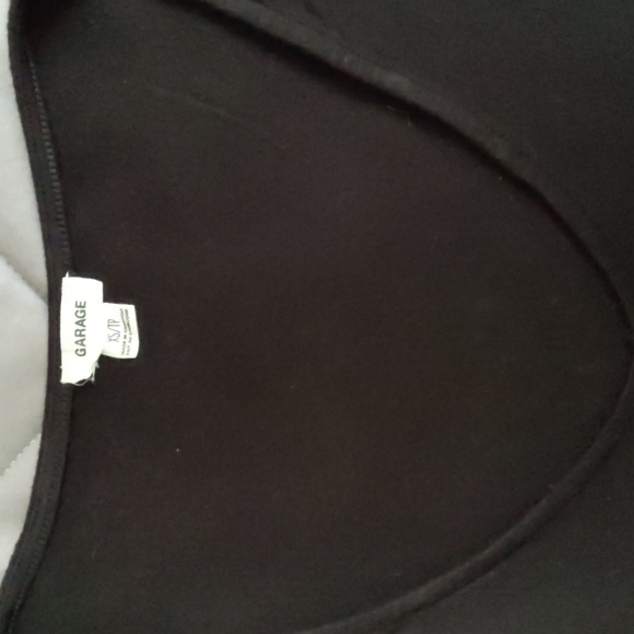 Black V Neck Crop Top - Picture 2 of 2